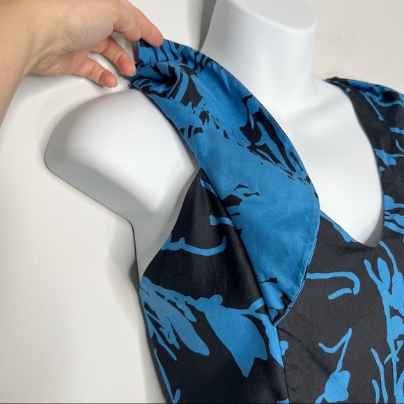 Threadware 100% Silk Blue & Black Printed Flutter Sleeve Dress - Picture 3 of 13